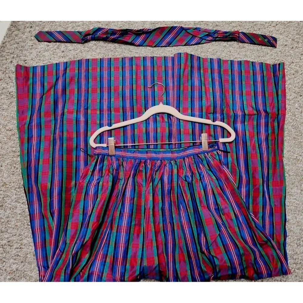 Vintage Courtwell 10 Womens Red Tartan Plaid A-Line Skirt Taffeta Belt 26x40